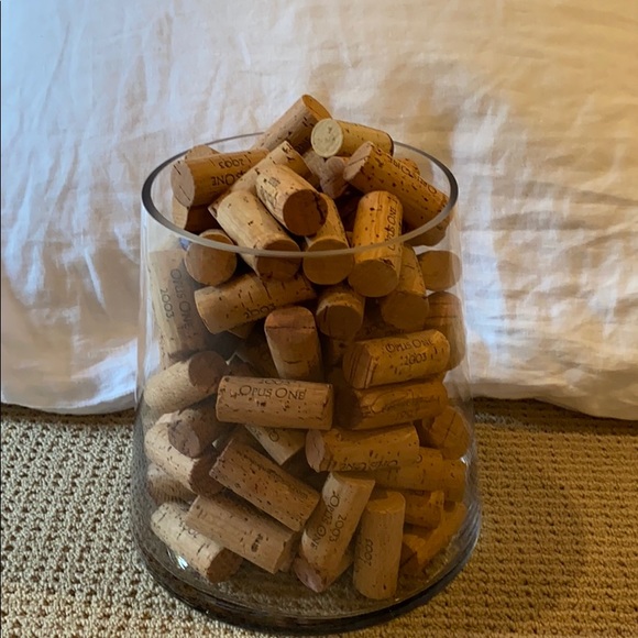 None Other - WINE CORKS AND GLASS VASE 123
